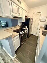 337 W Coleman Blvd, Unit B in Mount Pleasant, SC - Building Photo - Building Photo