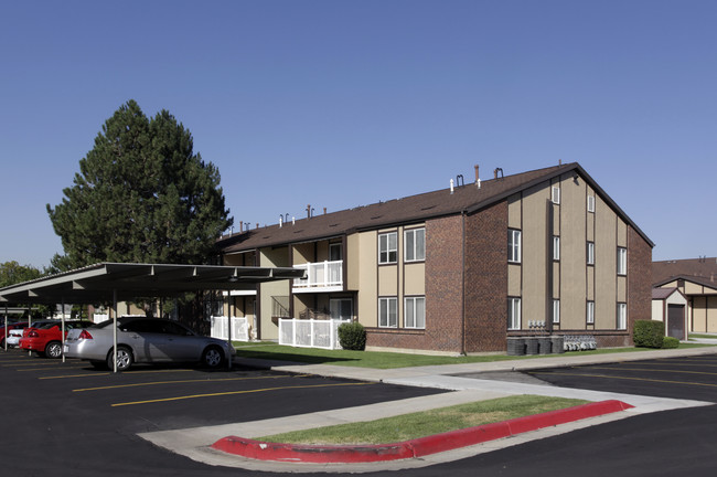 Stonehedge I in Layton, UT - Building Photo - Building Photo