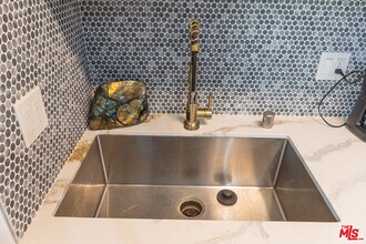 1933 1/2 Lemoyne St in Los Angeles, CA - Building Photo - Building Photo