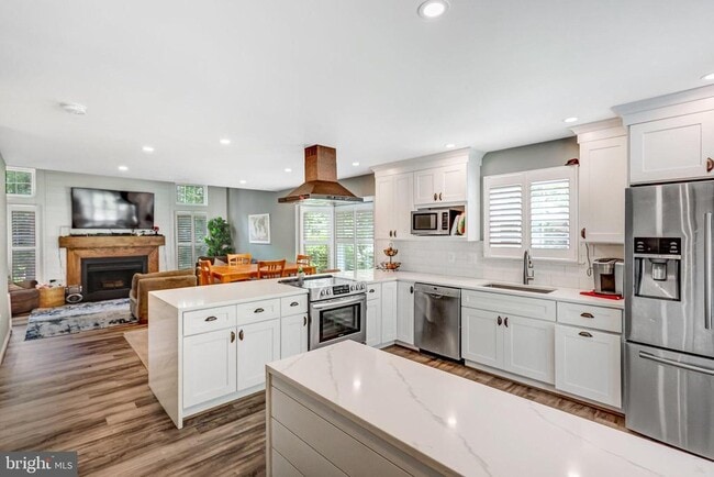 property at 7947 Gambrill Ct