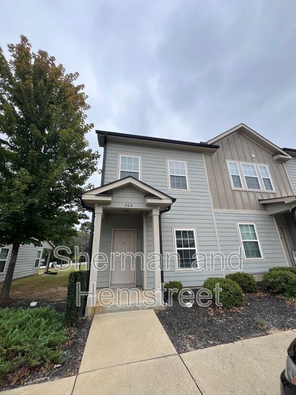 property at 204 Joiner Cir