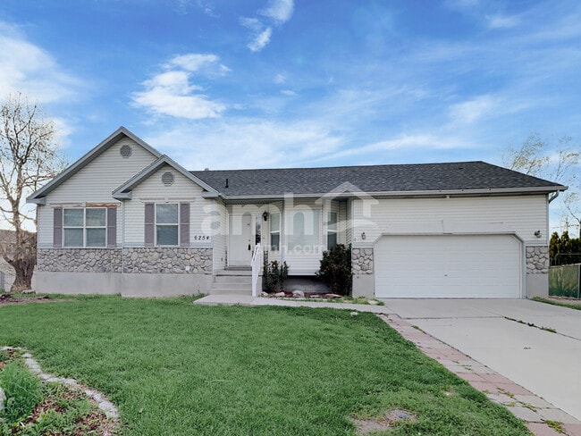 property at 6254 W Sarah Cir