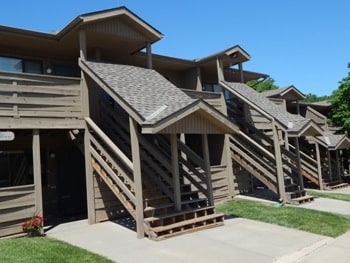 BRIARCLIFF STUDIOS in Kansas City, MO - Building Photo - Building Photo