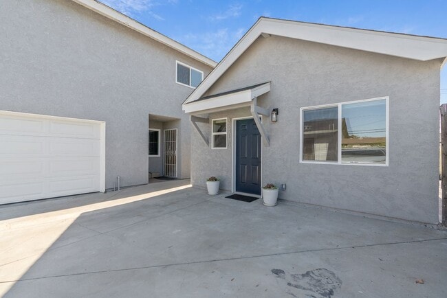 3241 Park Ln in Long Beach, CA - Building Photo - Building Photo