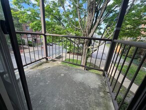 4925 Washington St, Unit 202 in Boston, MA - Building Photo - Building Photo