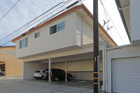 7611 Newlin Ave in Whittier, CA - Foto de edificio - Building Photo