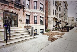 1844 Columbia Rd NW, Unit 201 in Washington, DC - Building Photo - Building Photo
