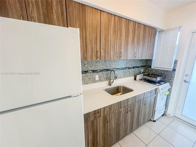 800 85th St in Miami Beach, FL - Building Photo - Building Photo