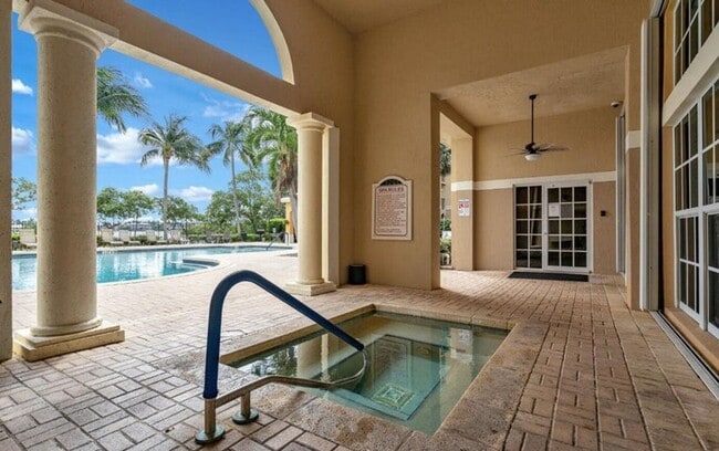 200 Scotia Dr in Hypoluxo, FL - Building Photo - Building Photo