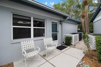 1219 Siesta Bayside Dr in Sarasota, FL - Building Photo - Building Photo