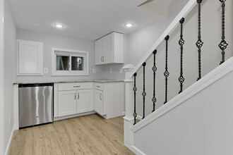 1934 38th St NW in Washington, DC - Building Photo - Building Photo