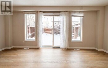 97 Max Becker Dr in Kitchener, ON - Building Photo - Building Photo