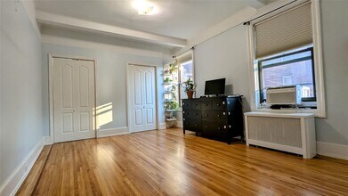 83-00 Talbot St in Queens, NY - Building Photo - Building Photo