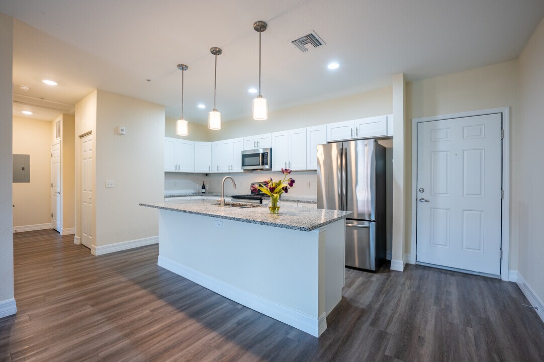 The Park on 56th in Tampa, FL - Building Photo