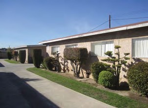 Berendo Apartments in Gardena, CA - Building Photo - Building Photo