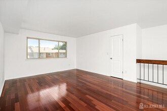 308 Cynthia Ct in Princeton, NJ - Building Photo - Building Photo