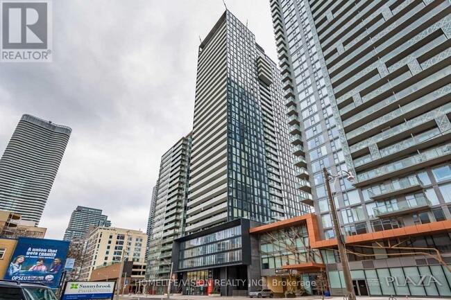28-328 Wellesley St E