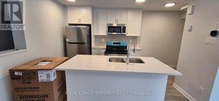 401 Glenroy Gilbert Dr in Ottawa, ON - Building Photo - Building Photo