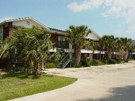 Sabal Court Apartments in Harlingen, TX - Building Photo