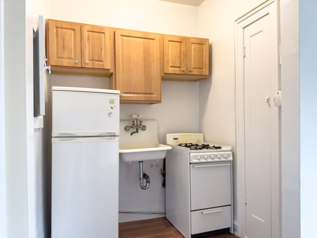 2536 N Sawyer Ave, Unit 112 in Chicago, IL - Foto de edificio - Building Photo