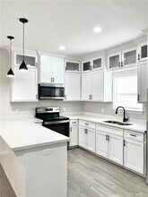 1635 Playa Dr, Unit 4 in Weslaco, TX - Building Photo - Building Photo