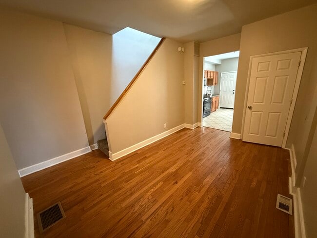 property at 1205 Glyndon Ave