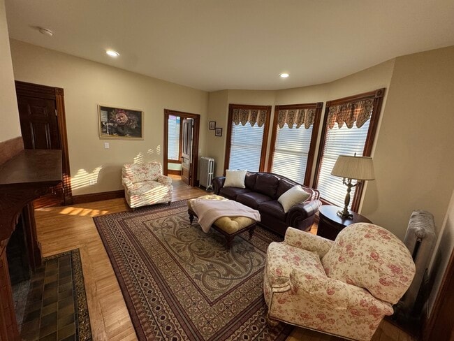 90 High St, Unit First Floor Apt in Auburn, ME - Building Photo - Building Photo