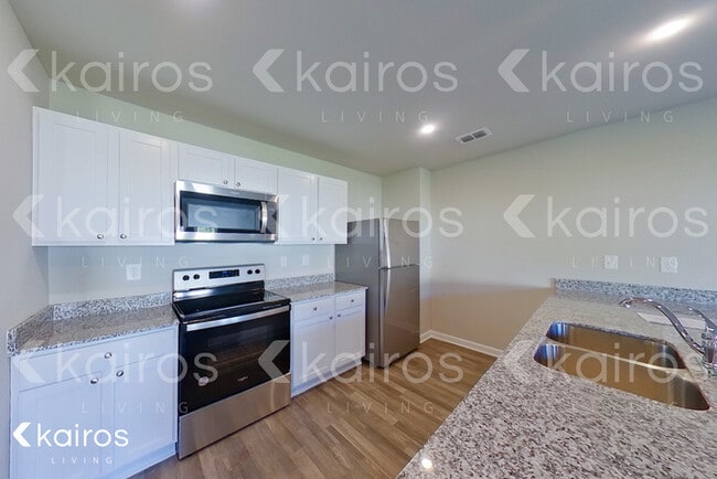 126 Poplar Pass in Macon, GA - Building Photo - Building Photo