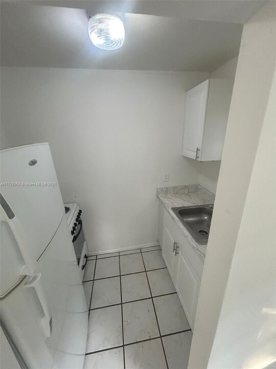 1455 NE 146th St in Miami, FL - Building Photo