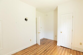 7 Fletcher Pl in Burlington, VT - Building Photo - Building Photo