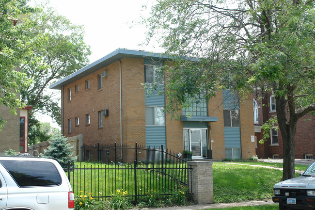 125 N 39th St in Omaha, NE - Foto de edificio - Building Photo