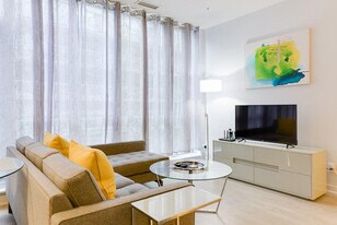 20 Duncan St in Toronto, ON - Building Photo