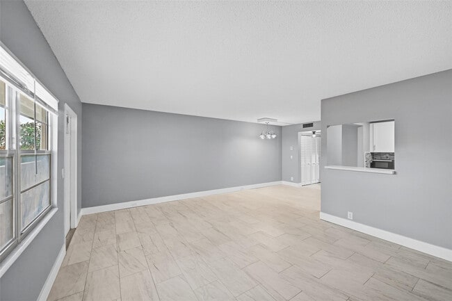 436 Fanshaw K in Boca Raton, FL - Building Photo - Building Photo