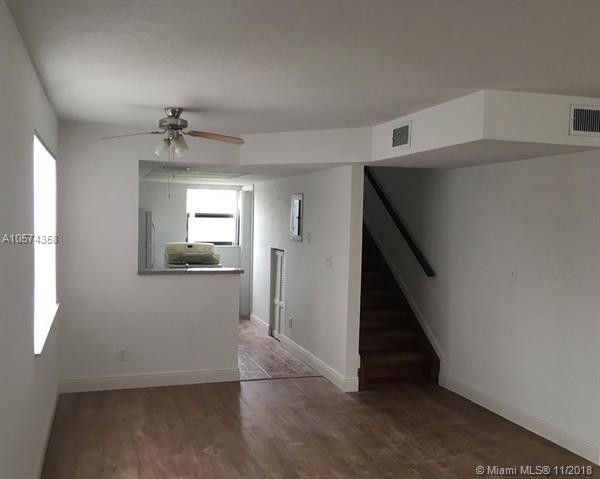 3470 Foxcroft Rd-Unit -217 in Miramar, FL - Building Photo