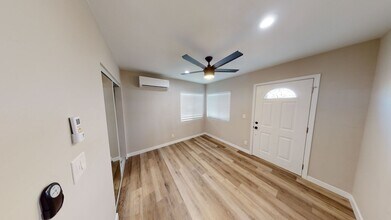 5171 La Dorna St in San Diego, CA - Building Photo - Building Photo