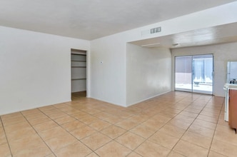 621 N 30th Pl in Phoenix, AZ - Building Photo - Building Photo