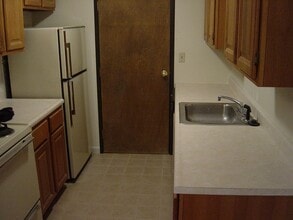 10 Basswood Ave in North Attleboro, MA - Building Photo - Building Photo
