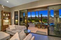 50445 Mountain Shadows Rd in La Quinta, CA - Foto de edificio - Building Photo