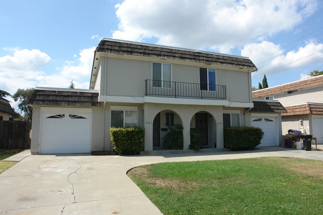 4623 Eagle Lake Dr in San Jose, CA - Building Photo