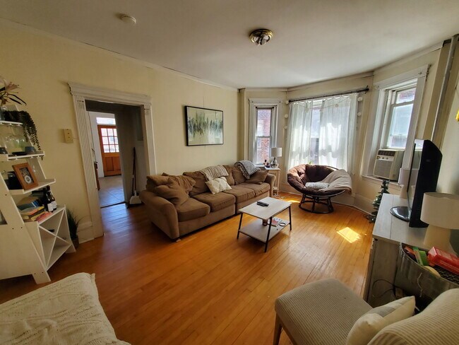 property at 12 Royce Rd