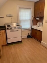 256 Lowell Ave, Unit 2 in Newton, MA - Building Photo - Building Photo