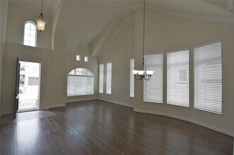 1031 River Rock Way in Carrollton, TX - Building Photo - Building Photo