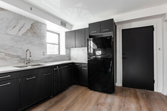 3138 W Schubert Ave in Chicago, IL - Foto de edificio - Building Photo