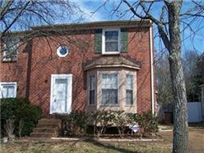 property at 602 Castlegate Dr