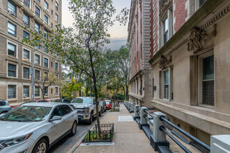 Fowler Court in New York, NY - Building Photo - Building Photo