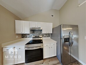 3940 Cypress Pointe Dr in Union City, GA - Building Photo - Building Photo