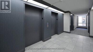 1655 Pickering Pkwy in Pickering, ON - Building Photo - Building Photo