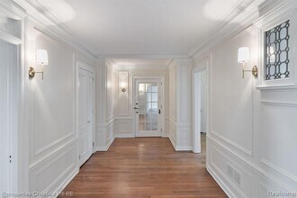 2900 E Jefferson Ave-Unit -C3 in Detroit, MI - Building Photo - Building Photo