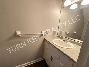 2134 Cheshire Dr in Birmingham, AL - Building Photo - Building Photo