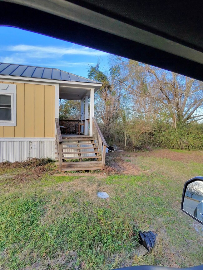 property at 13780 Vidalia Rd